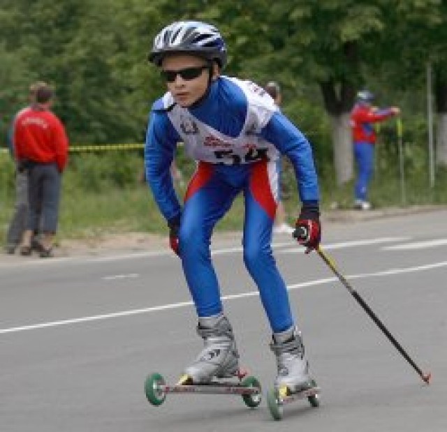 В Пестово прошли соревнования открытого первенства Новгородской области по лыжероллерам.